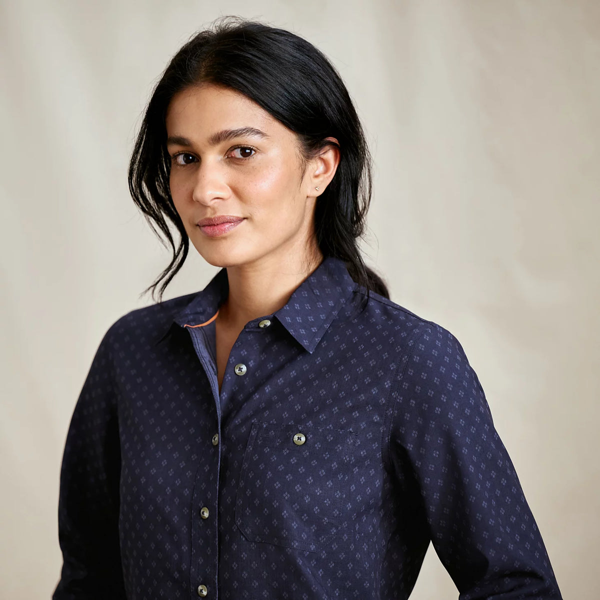 Orvis Trending | Women's Tech Chambray Long-Sleeve Work Shirt