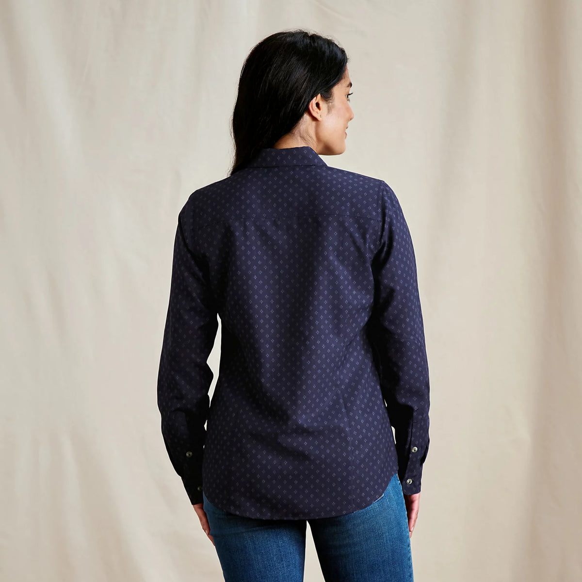 Orvis Trending | Women's Tech Chambray Long-Sleeve Work Shirt