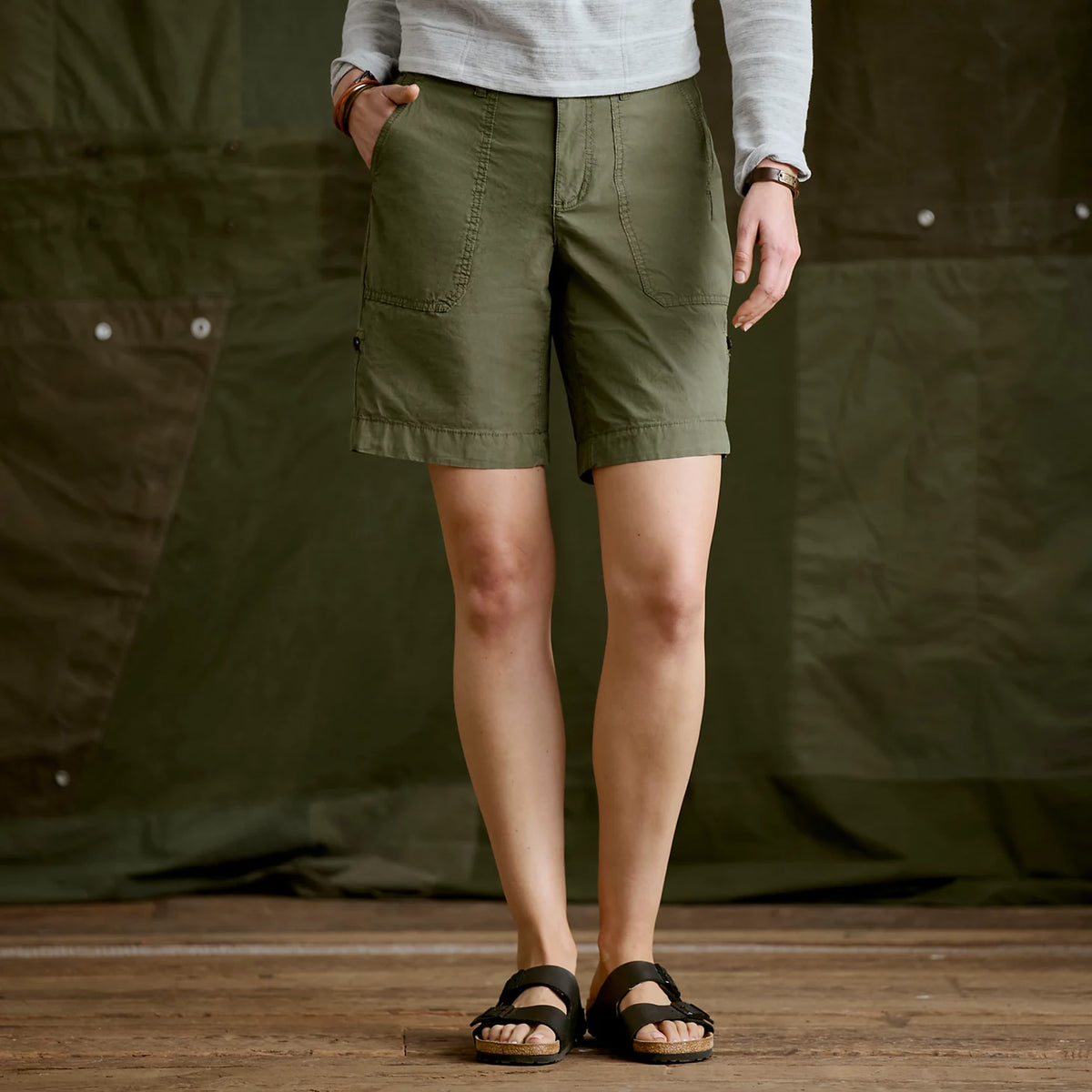 Orvis Recommended | Women's 1856 Stretch Poplin 9" Utility Shorts