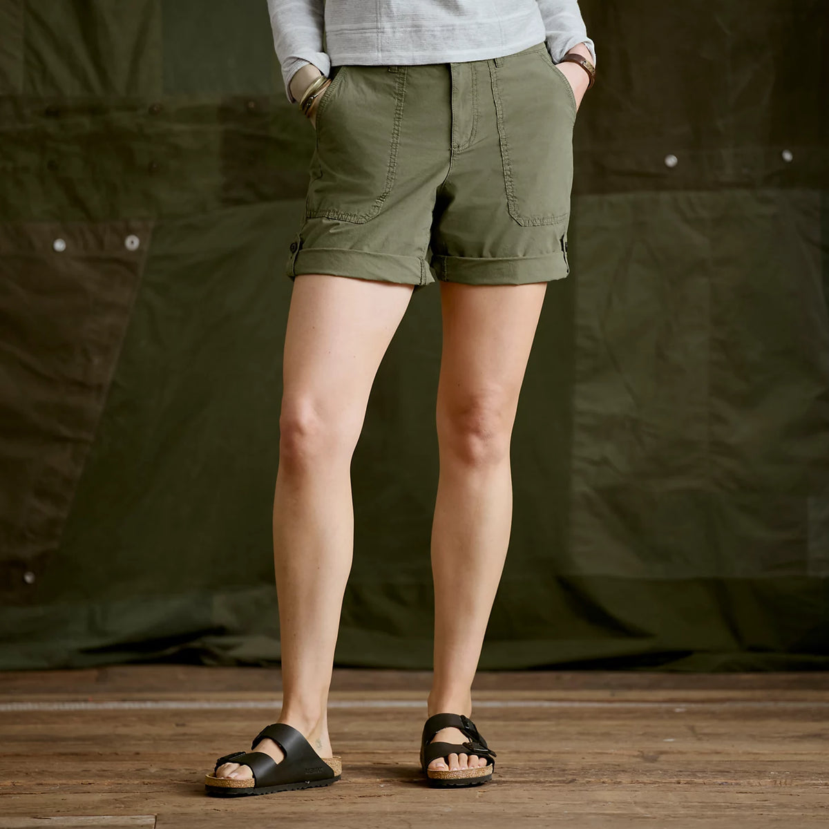 Orvis Recommended | Women's 1856 Stretch Poplin 9" Utility Shorts