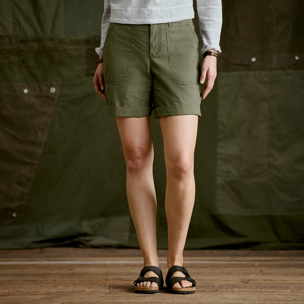 Orvis Recommended | Women's 1856 Stretch Poplin 9" Utility Shorts