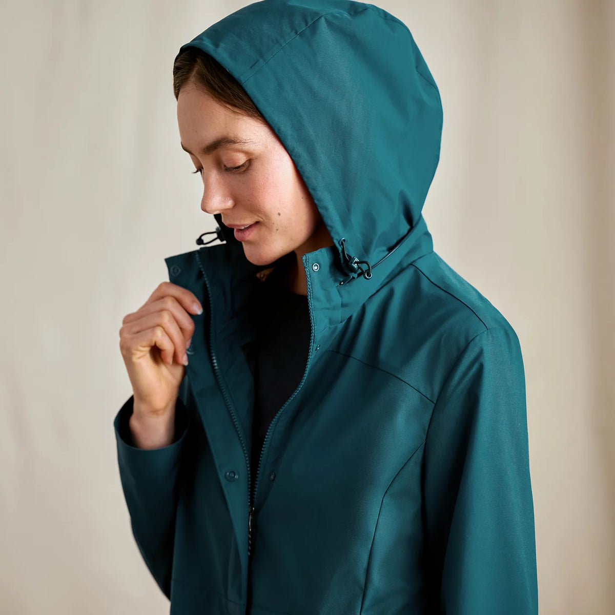 Orvis Exclusive | Women's Outbound Pack & Go Parka